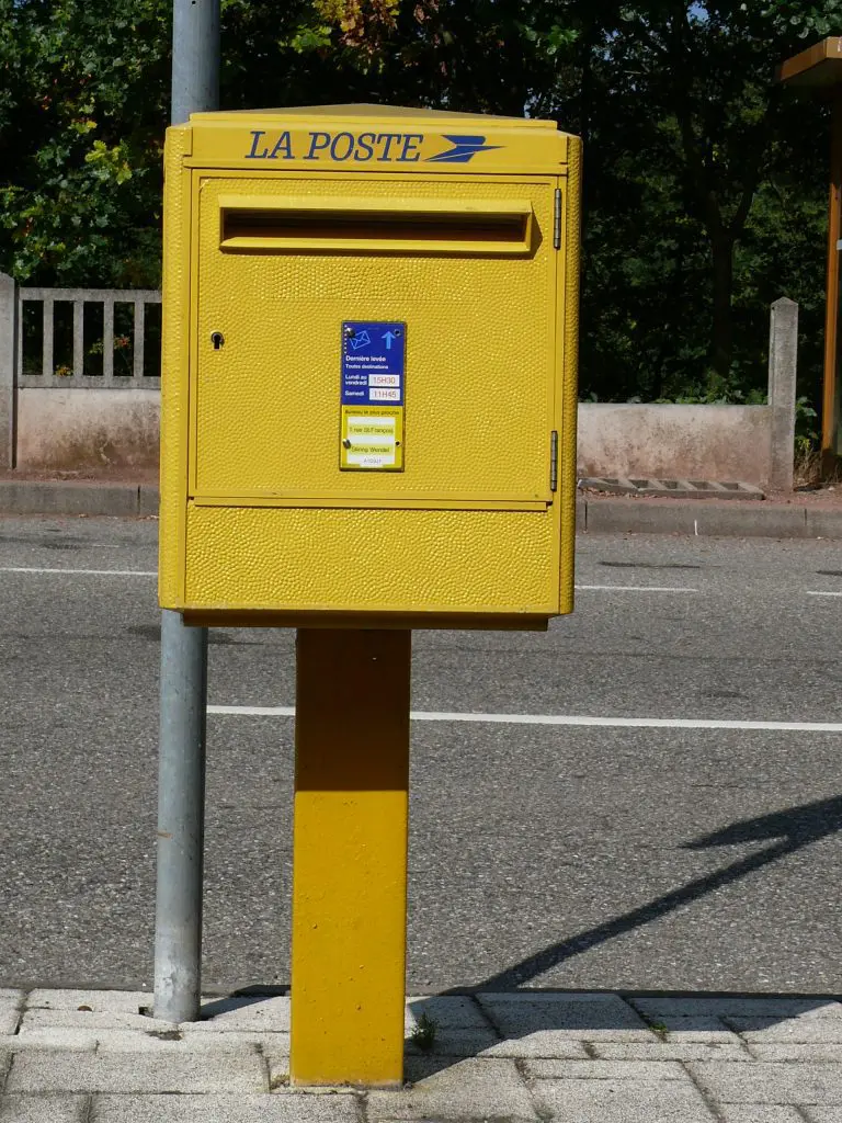 La Poste (Briefkasten)